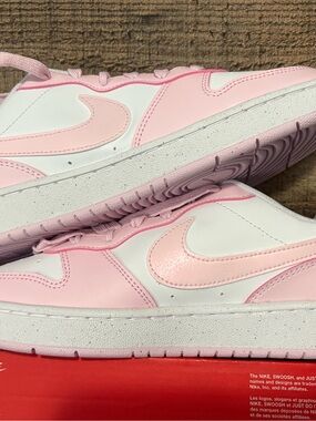 Nike White and Light Pink Low-Top Court Sneakers